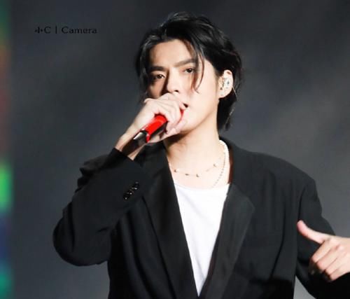 冒险男孩 视频缩略图