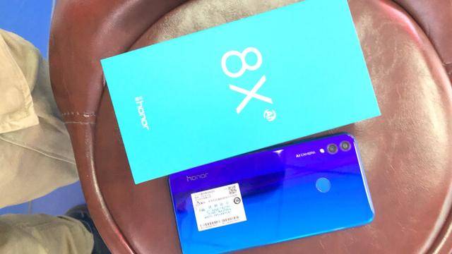 伊莲娜 视频缩略图