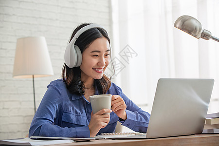 使命召唤 视频缩略图