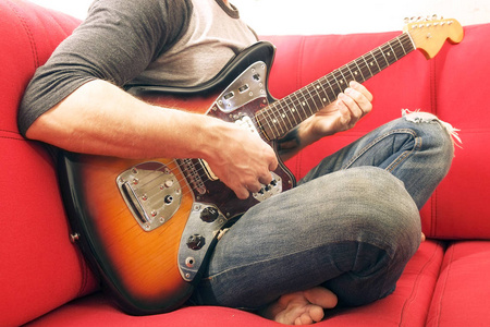 你好！梅芳草 视频缩略图