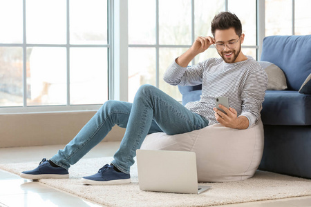 侨女日记 视频缩略图