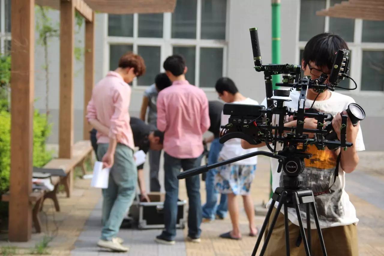 兄弟，请注意 视频缩略图