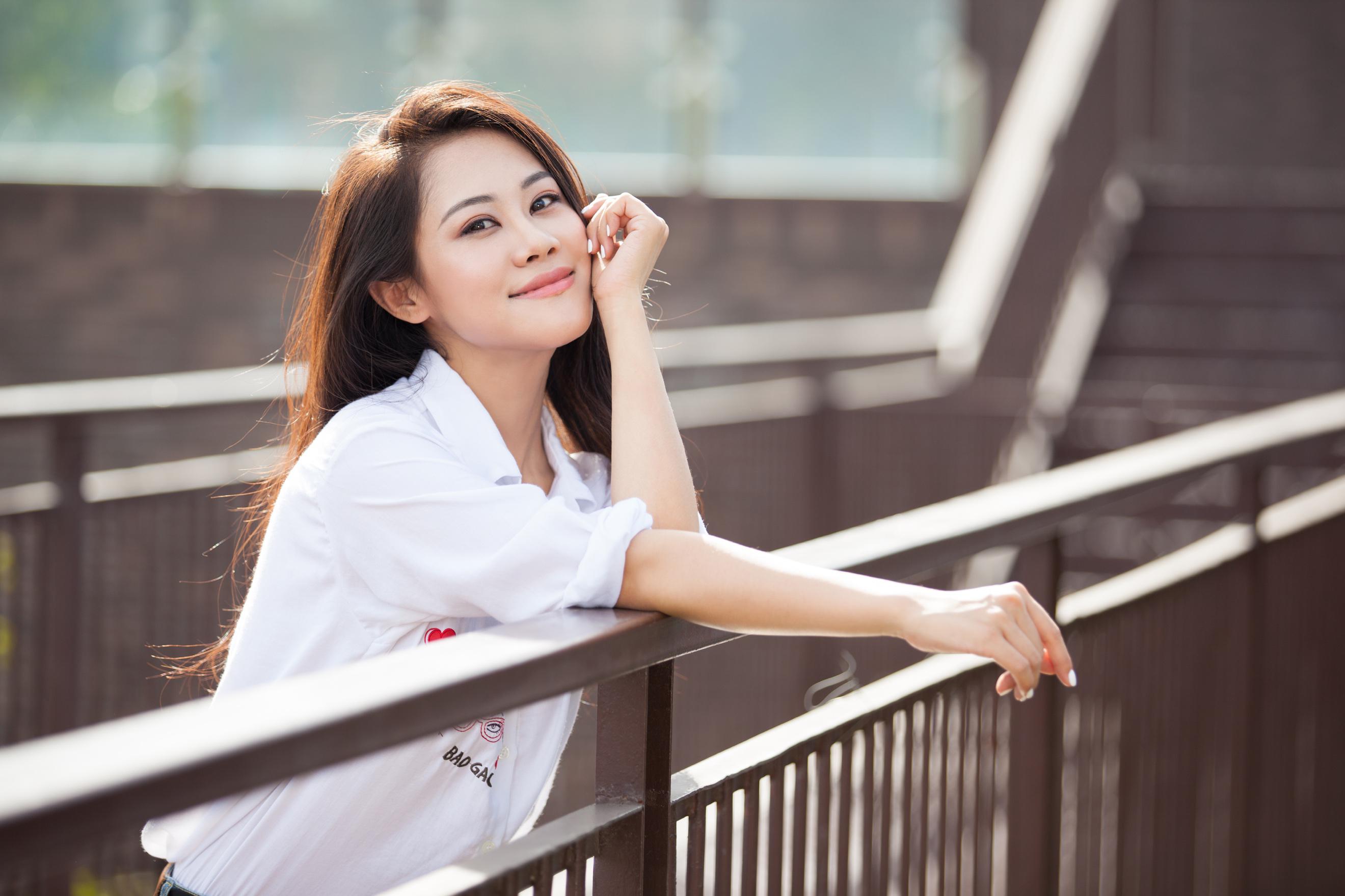 做个有钱人 视频缩略图