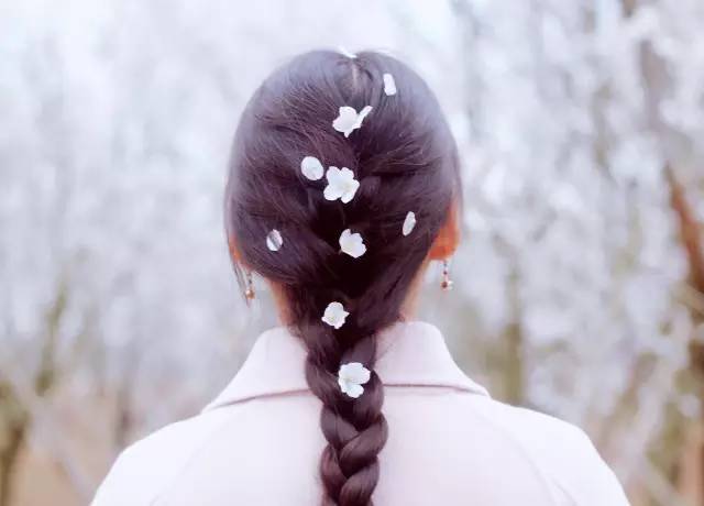 以青春的名义 视频缩略图