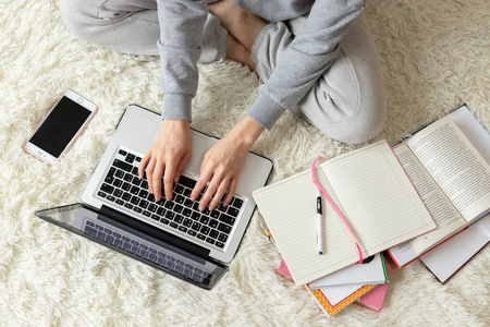 保鑣 视频缩略图