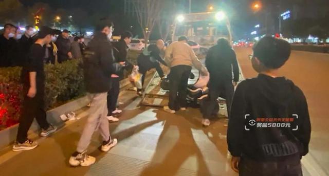 他马克老板 视频缩略图