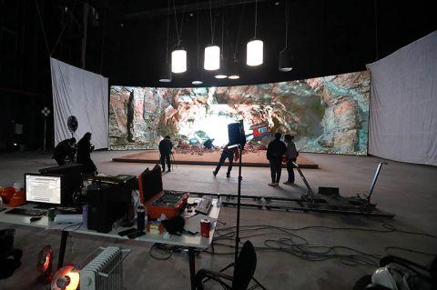 囚车驶向圣地 视频缩略图