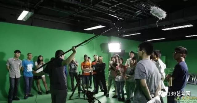 冒牌大状审死官 视频缩略图