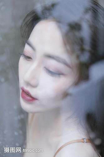 僵尸参将 视频缩略图