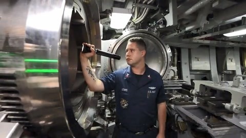 依然爱情服务生 视频海报