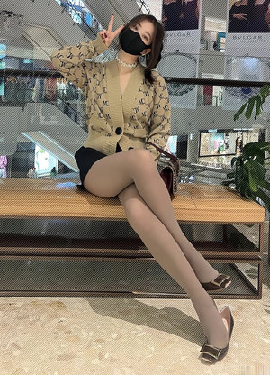 作家的洞穴 视频缩略图