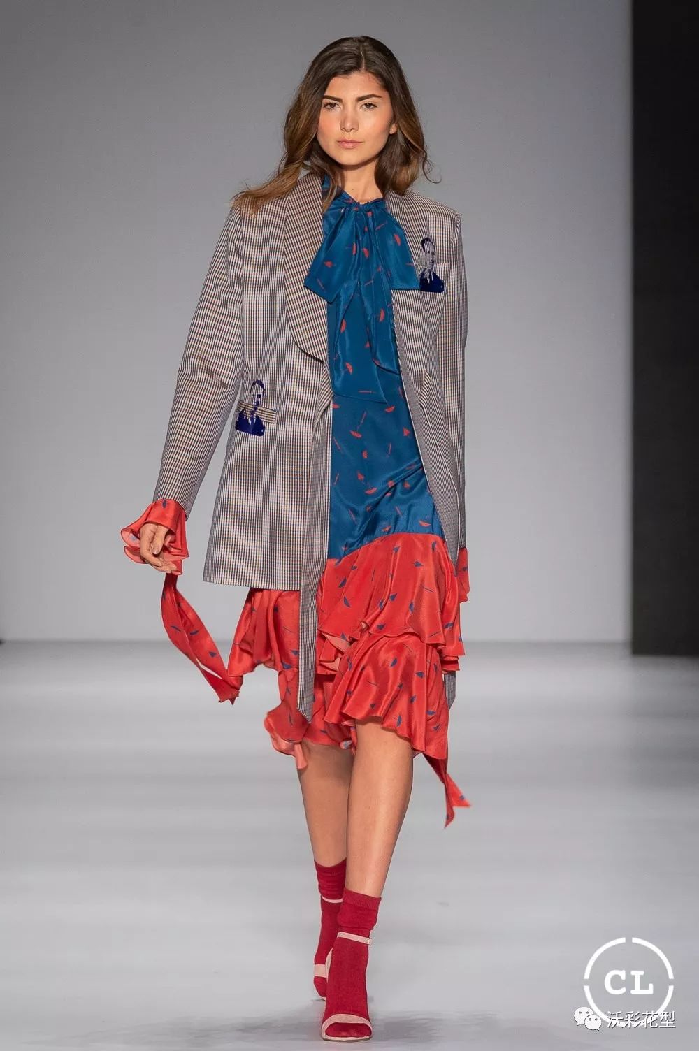 僵尸参将 视频缩略图