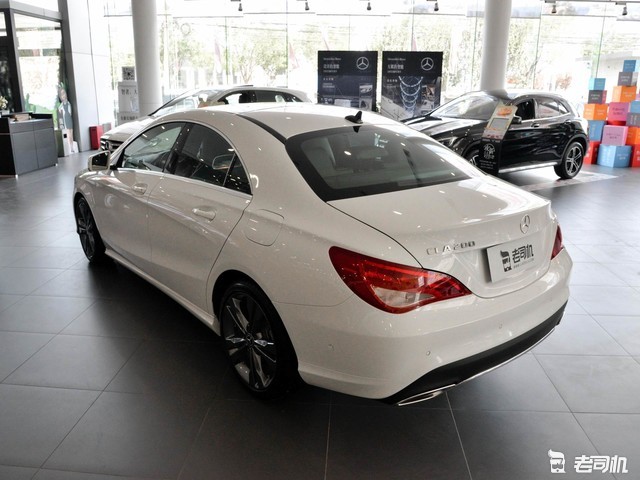 假面骑士联手出击驰骑与铠武电影大战全力出击 视频缩略图