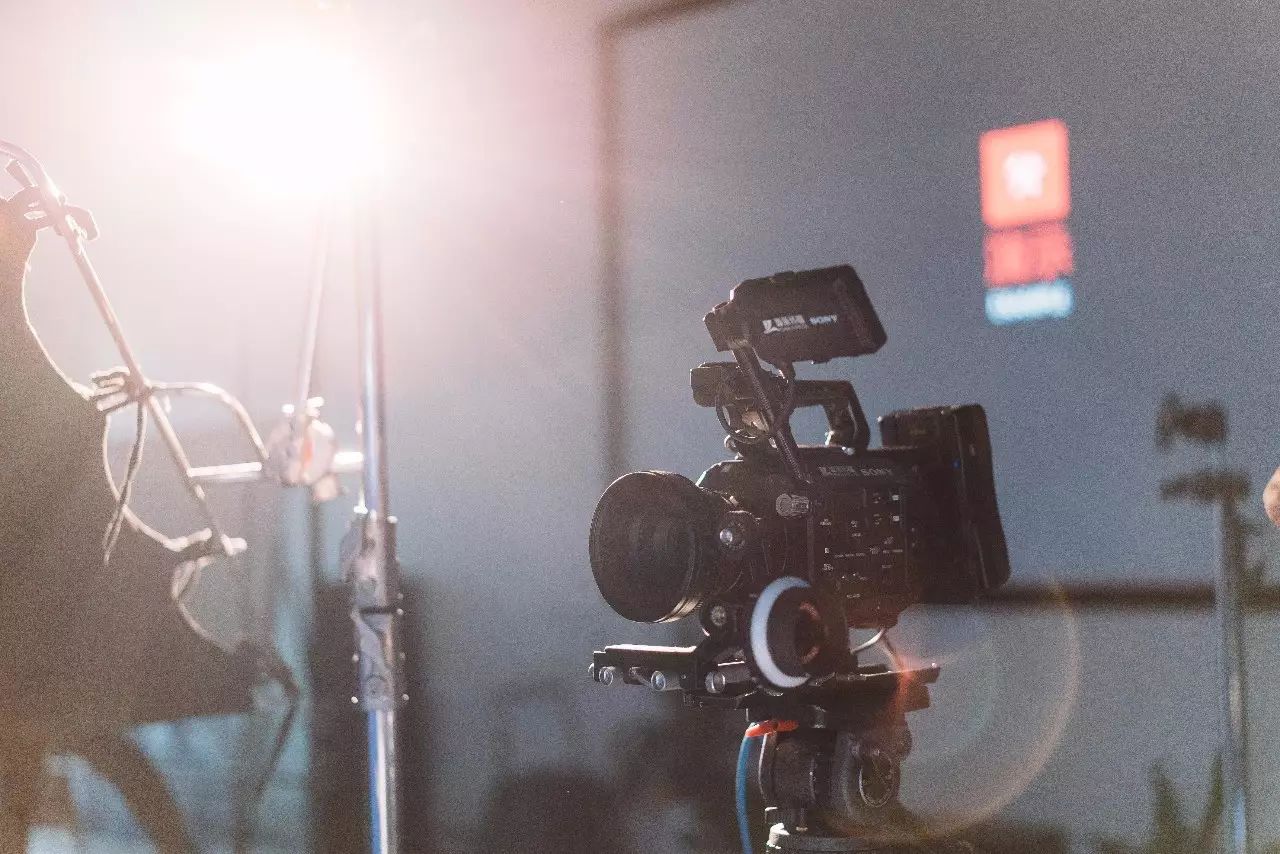 你们所有人的脸 视频缩略图