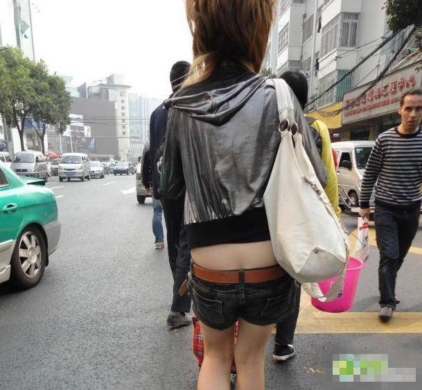 地球淹没之惊涛大历险（原声版）上 视频缩略图