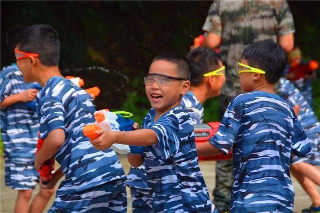 侦探克罗伊特 视频主图