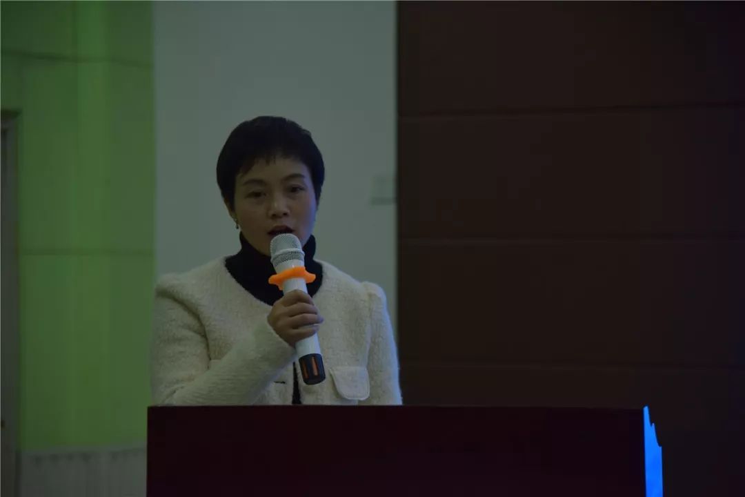 佐罗 视频缩略图