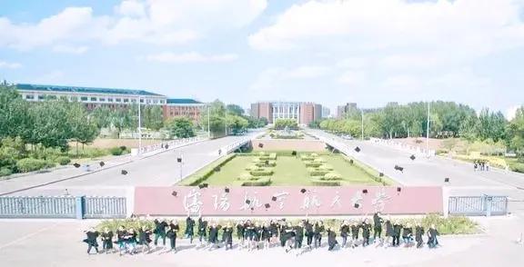 作家的洞穴 视频缩略图