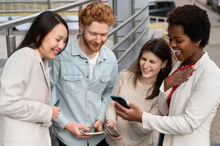 作家的洞穴 视频缩略图