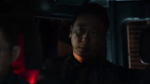 冰下的鱼 视频缩略图