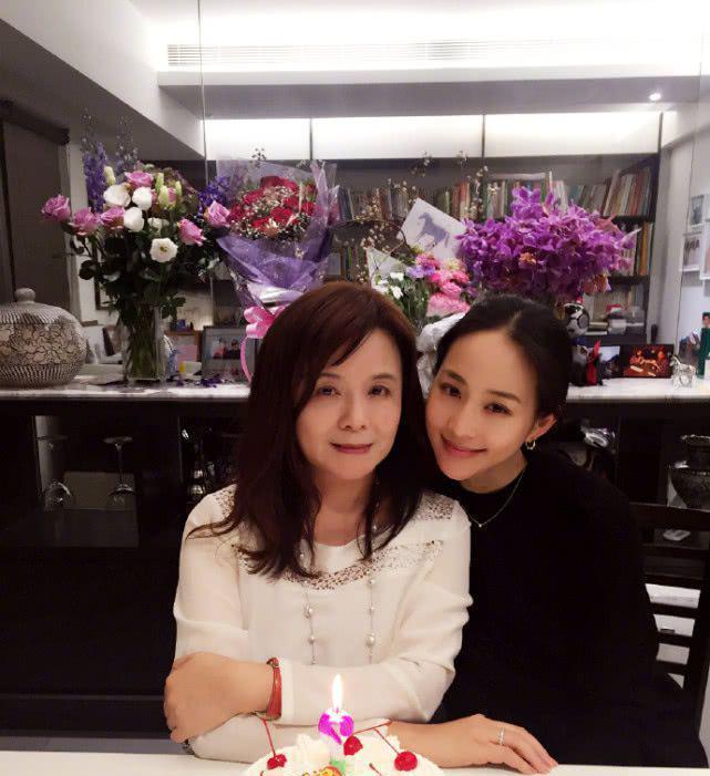 信天翁 视频海报