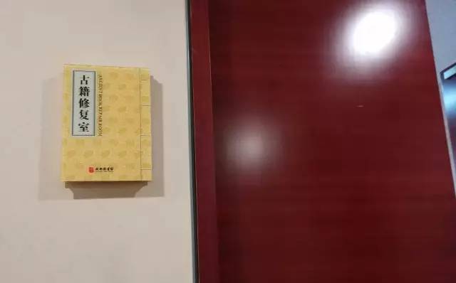 依然爱情服务生 视频缩略图