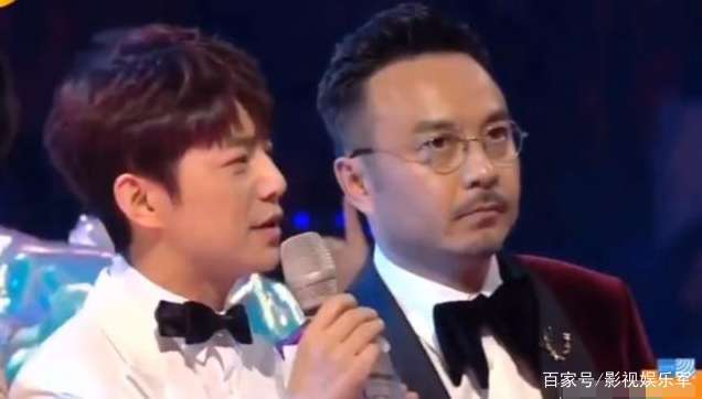 依然爱情服务生 视频缩略图