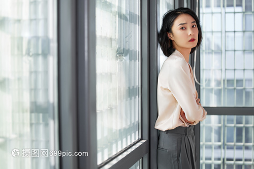 冒牌上尉 视频缩略图