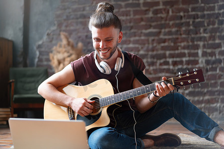 壮志者凌云 视频海报