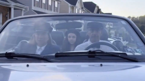 低俗喜剧 视频缩略图