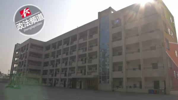 侠探西蒙 视频海报